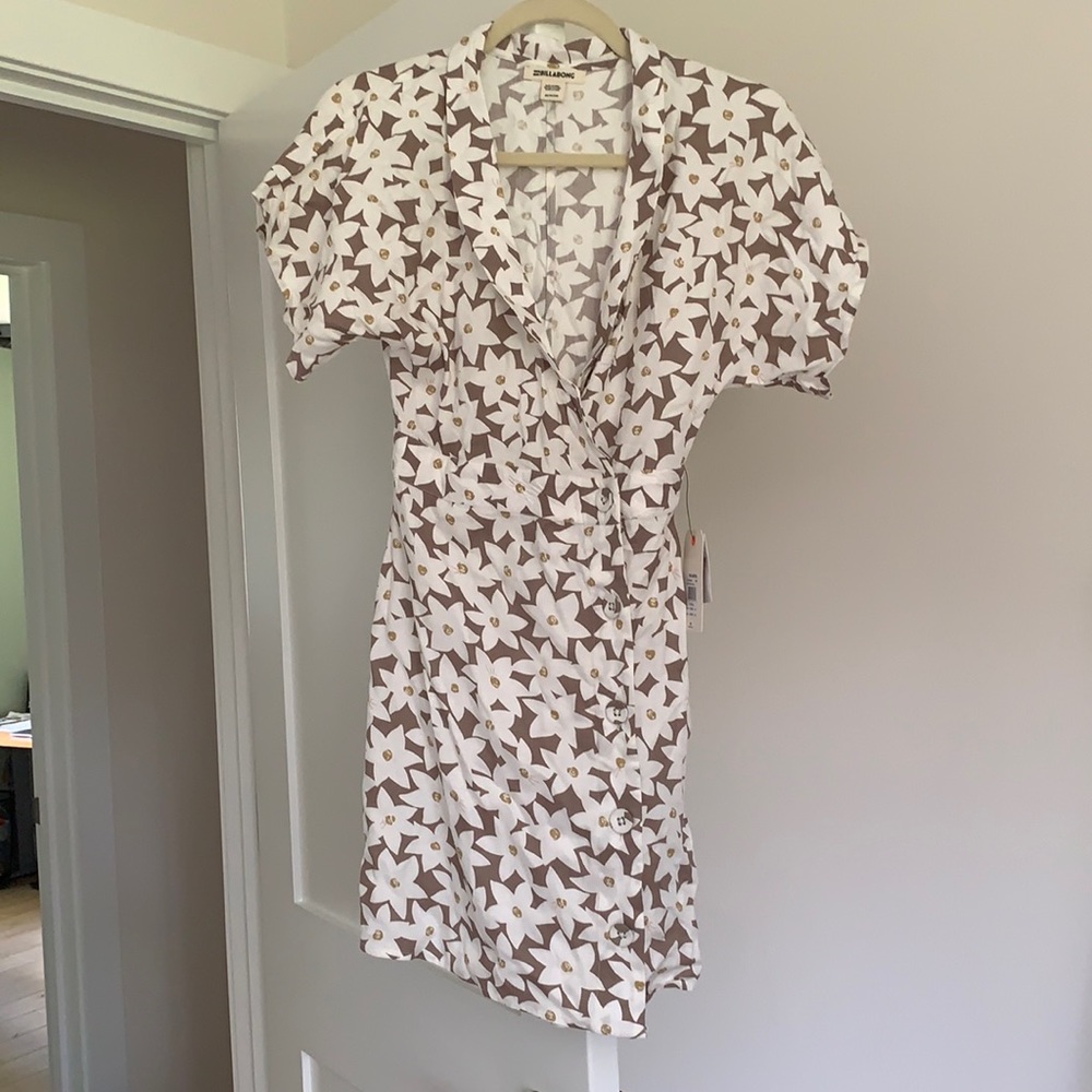 Wander beyond billabong dress